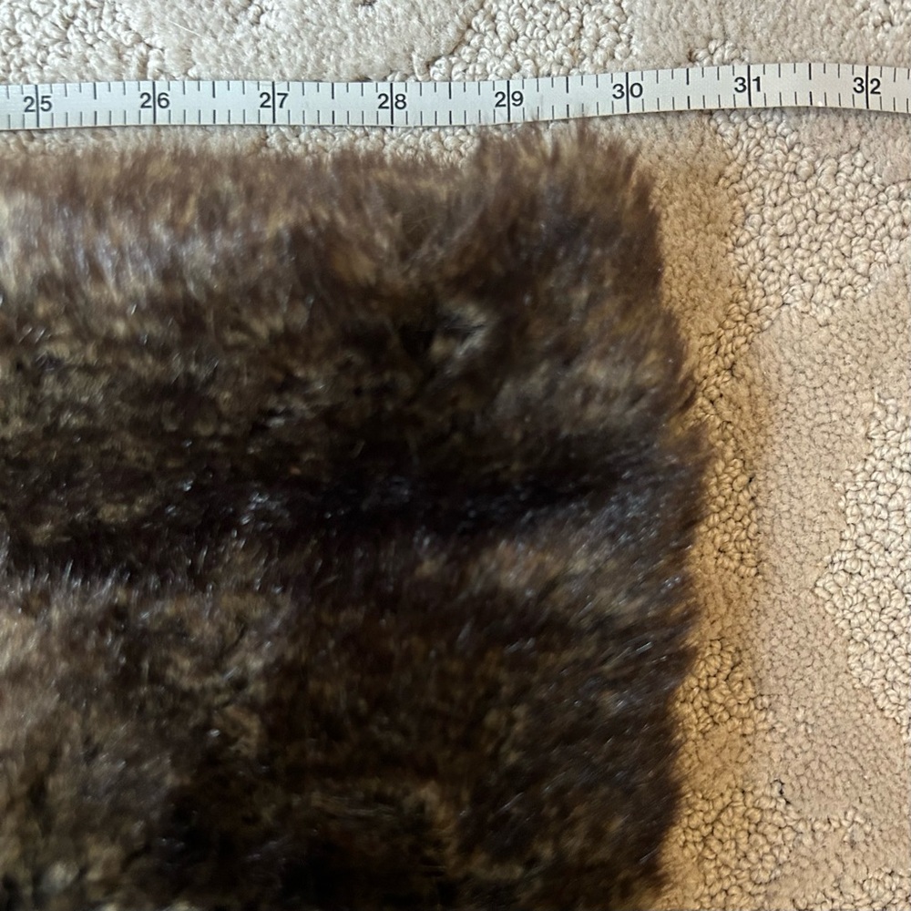 Women’s Loft Faux Fur Infinity Scarf - Picture 4 of 4